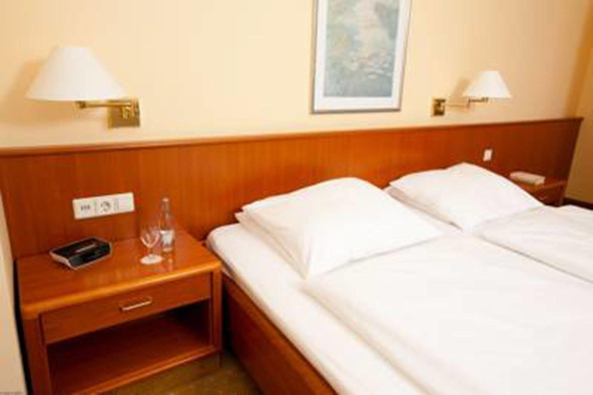 Best Western Hotel Geheimer Rat Maagdenburg Buitenkant foto
